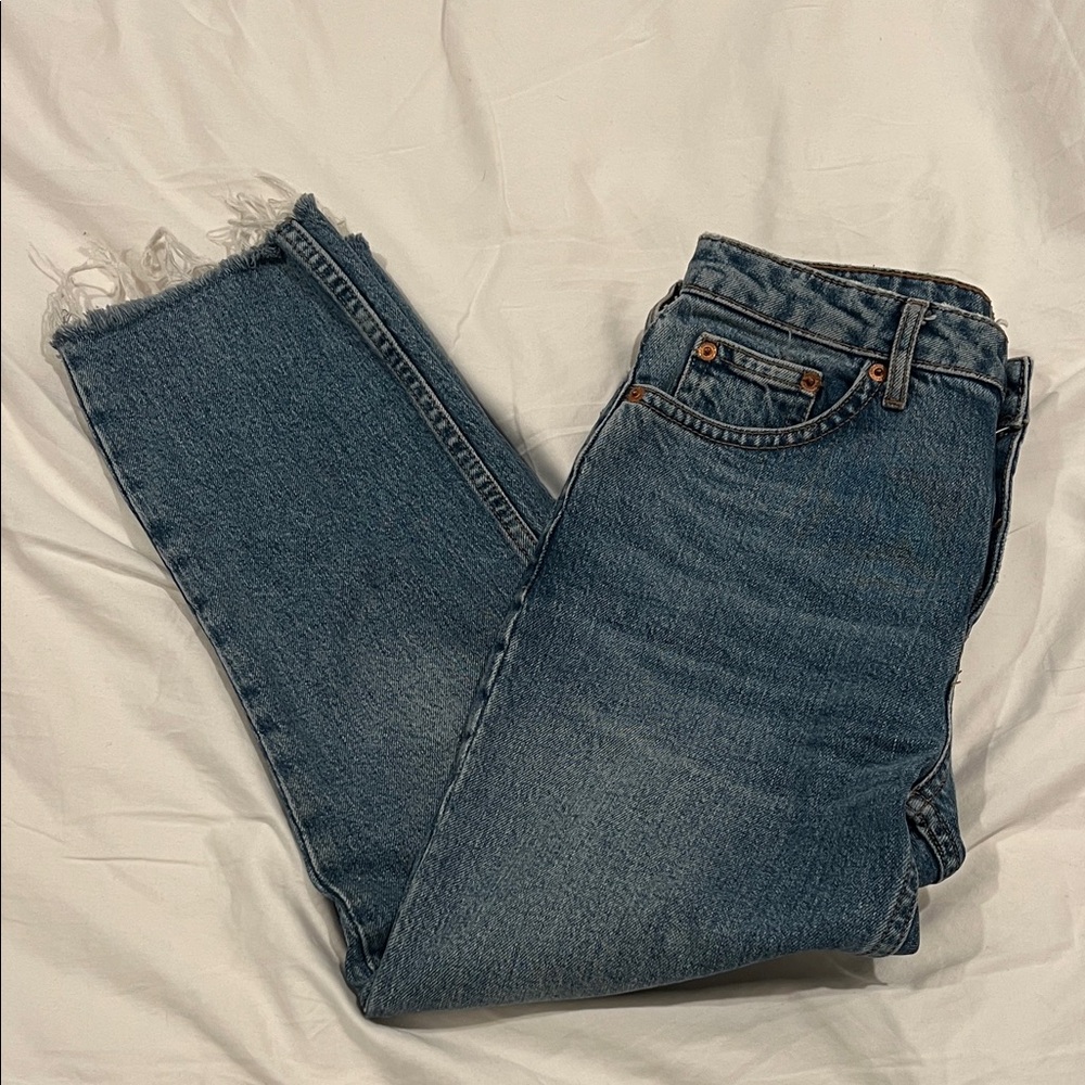 Topshop Women's Straight Leg Medium Wash
Jeans Size 28